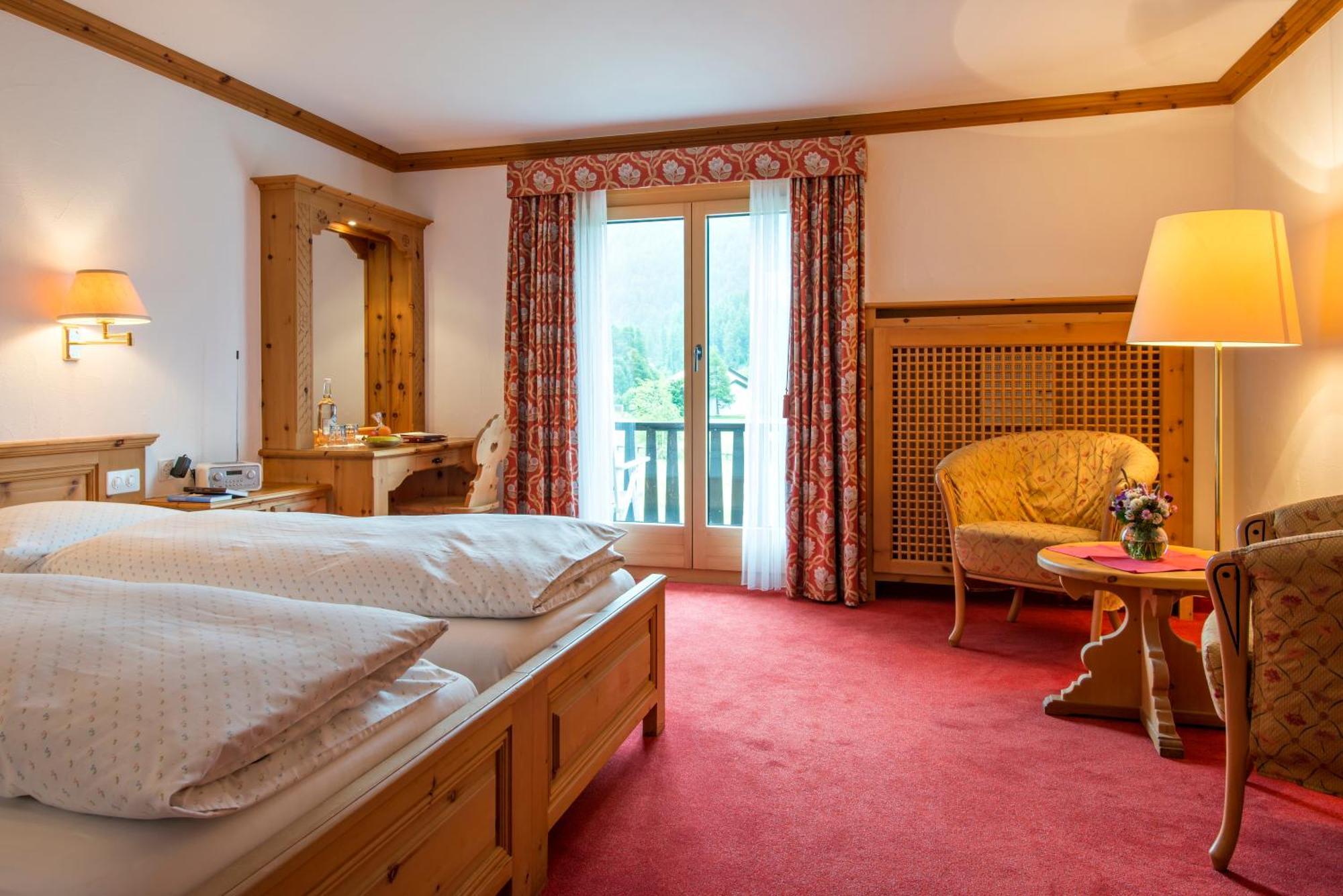 Hotel Chesa Randolina Sils Maria Room photo